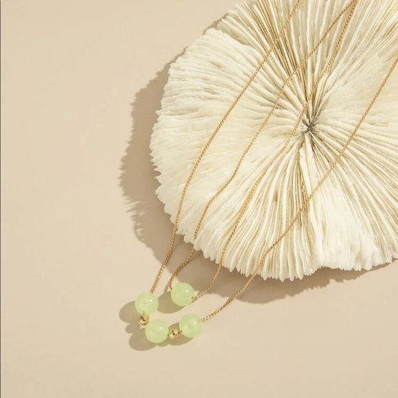 Eye-catching Glowing Gold chain layered necklace - Picture 5 of 5